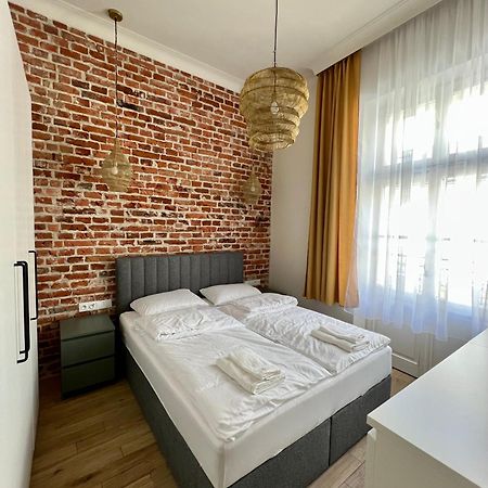 Sebastiana Street Luxury Apartment Krasków Eksteriør bilde