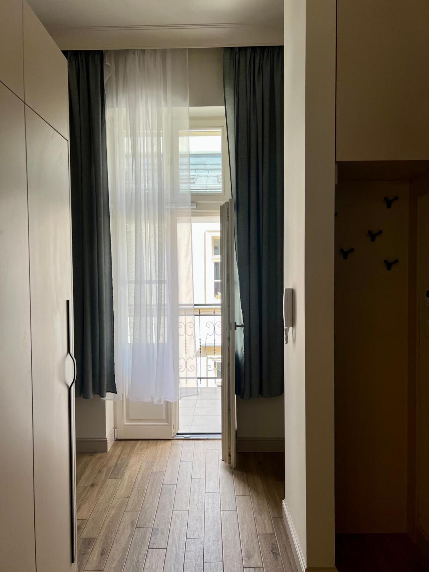 Sebastiana Street Luxury Apartment Krasków Eksteriør bilde