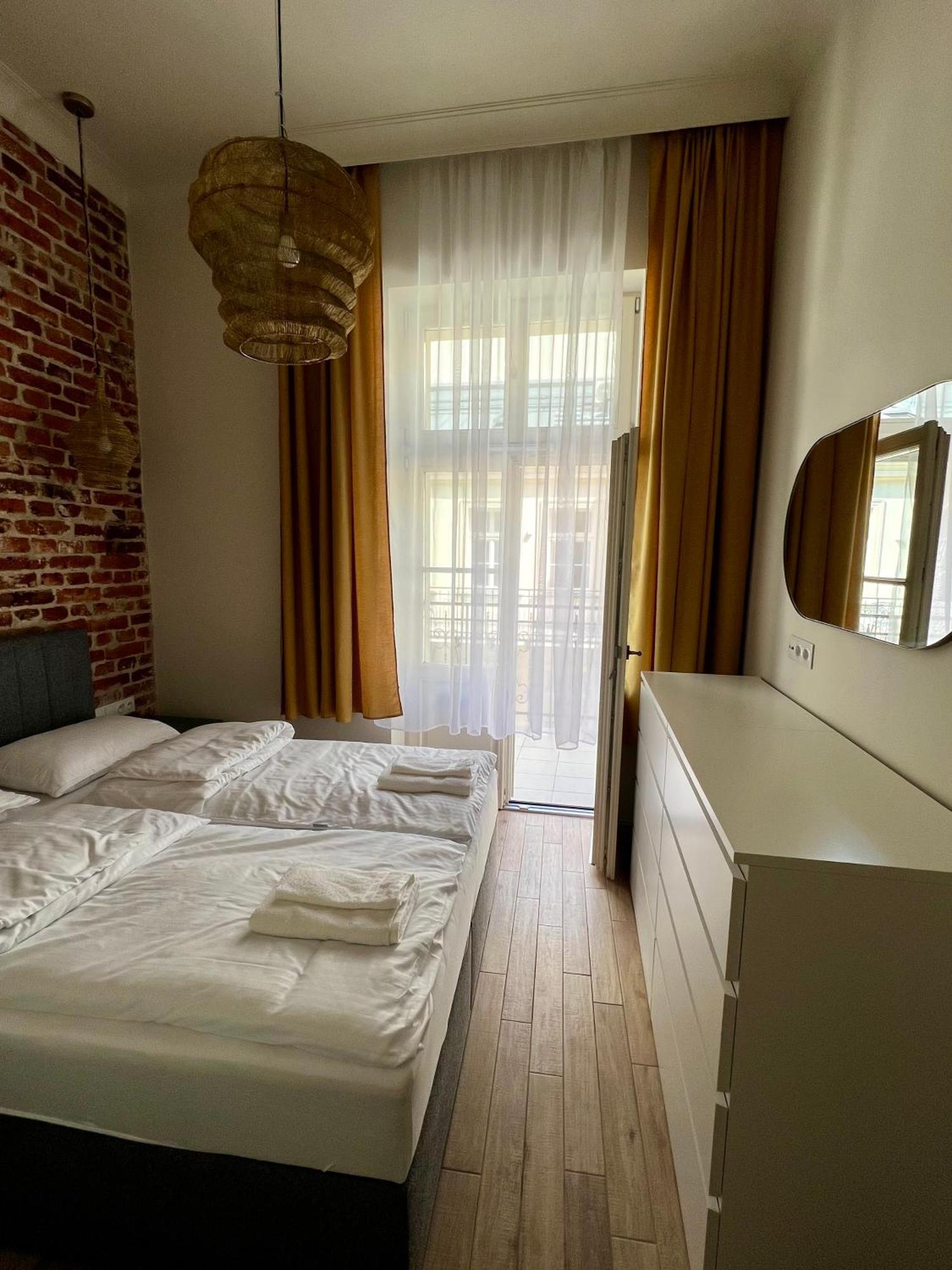 Sebastiana Street Luxury Apartment Krasków Eksteriør bilde
